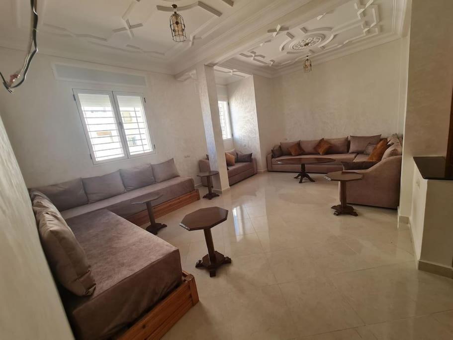 Appartement A Louer Лараш Екстериор снимка