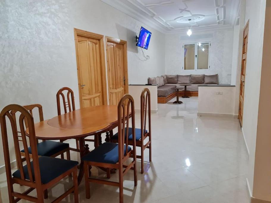 Appartement A Louer Лараш Екстериор снимка